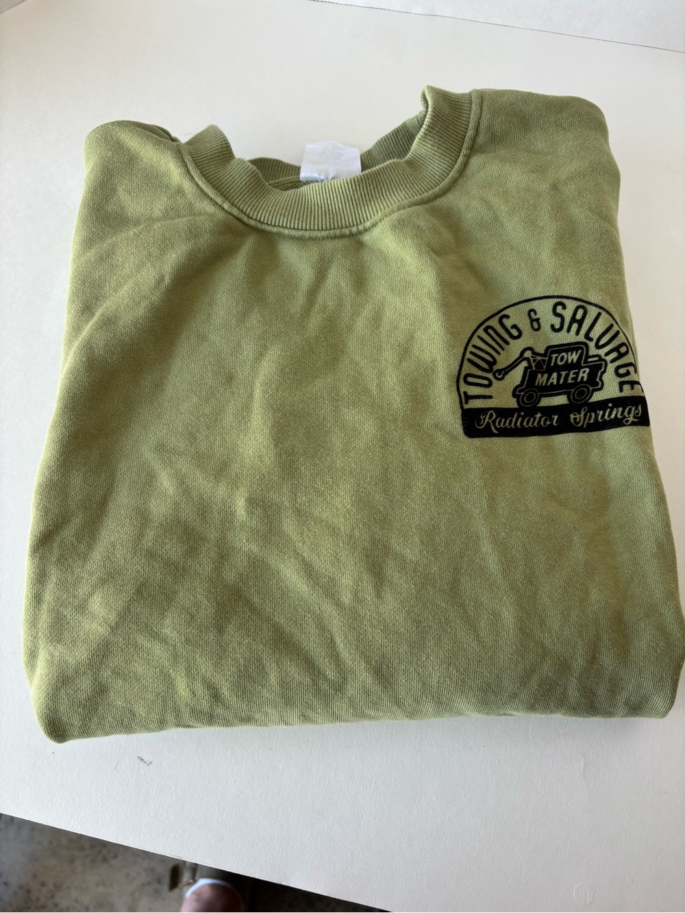 Disney Parks Tow Mater Sweatshirt Crew Neck Green Disney Cars Towing sz S